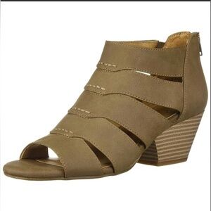 Natural Soul Women Dori Sandal 6